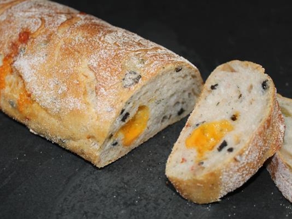 Ciabatta Olijf/ Cheddar 200gr