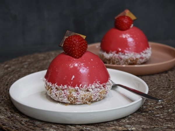 Yoghurt aardbeien gebakje